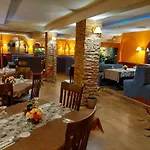 Eleganza Family Hotel - Free Parking