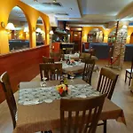Eleganza Family Hotel - Free Parking