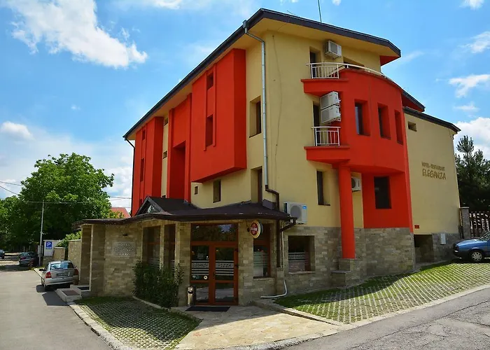 Eleganza Family Hotel - Free Parking