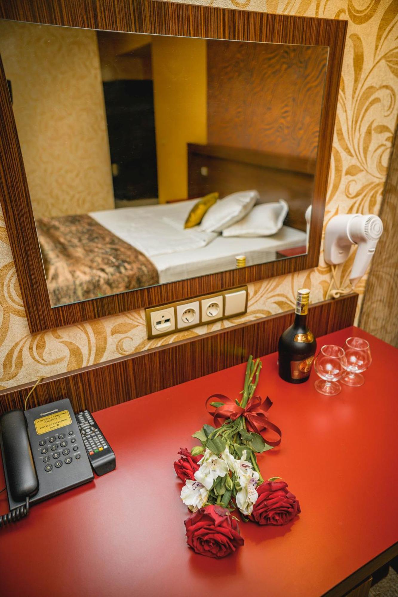 Eleganza Family - Free Parking Hotel