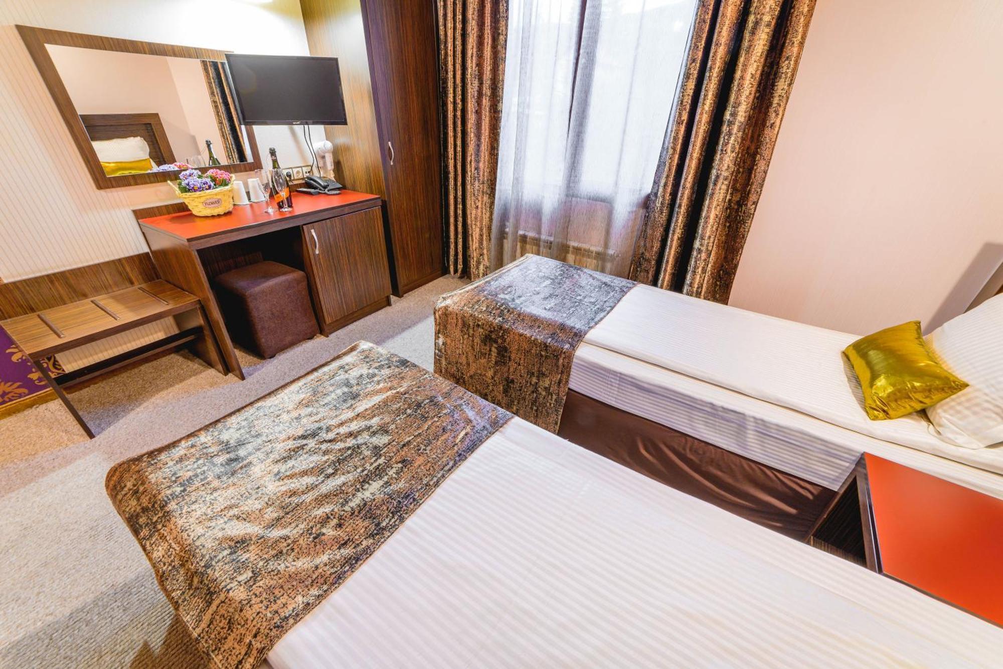 Eleganza Family - Free Parking Hotel Sofia