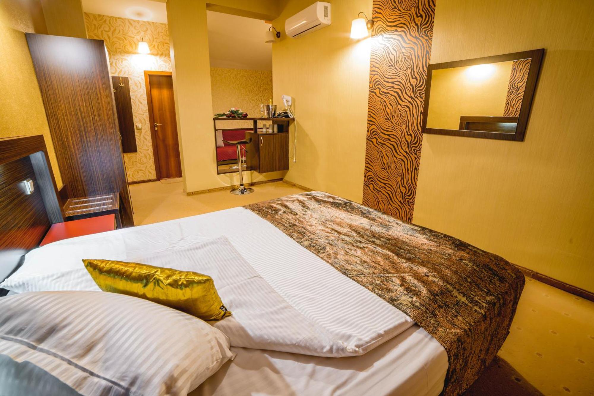 Hotel Eleganza Family - Free Parking Sofia