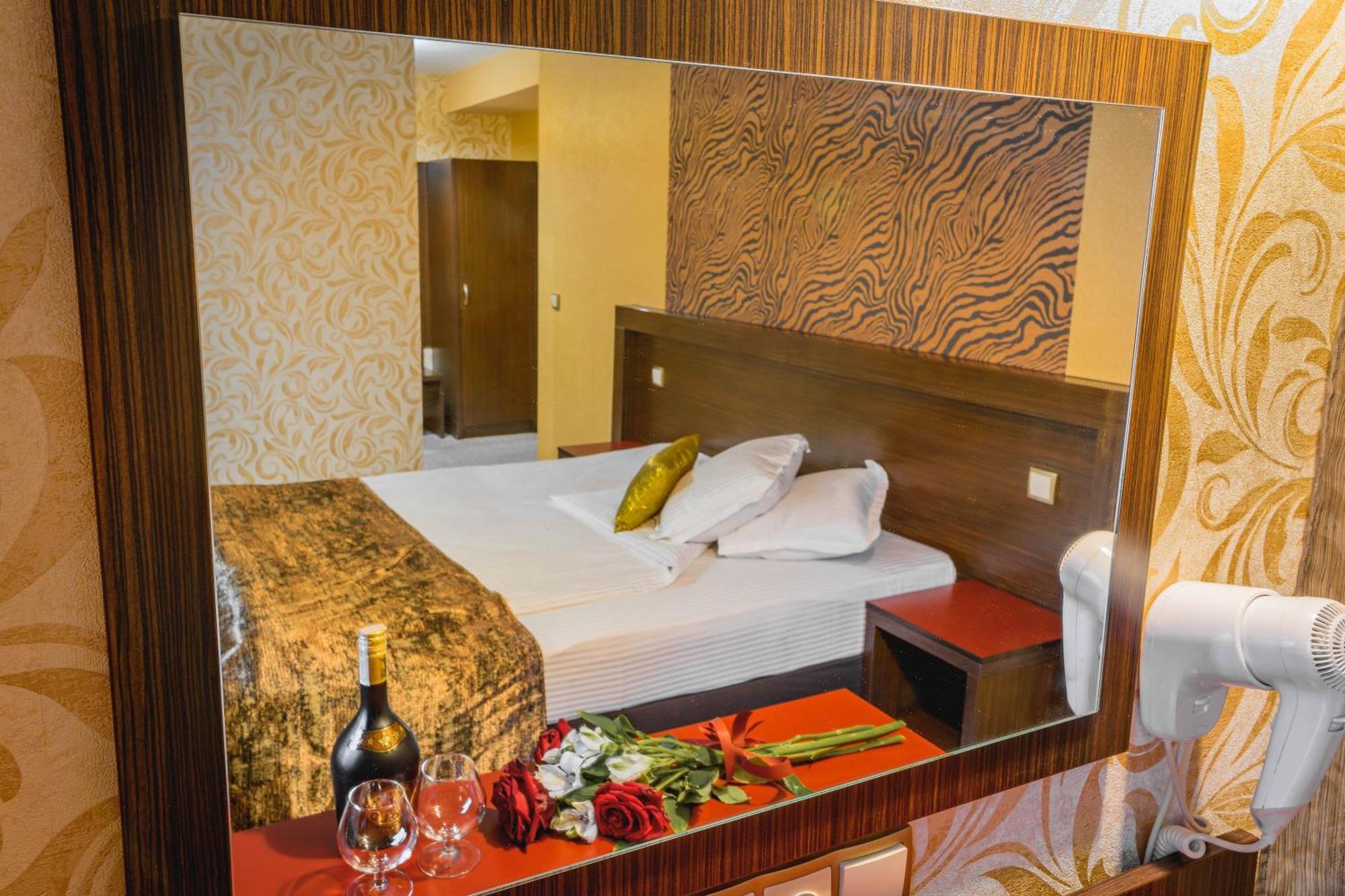 Eleganza Family - Free Parking Hotel