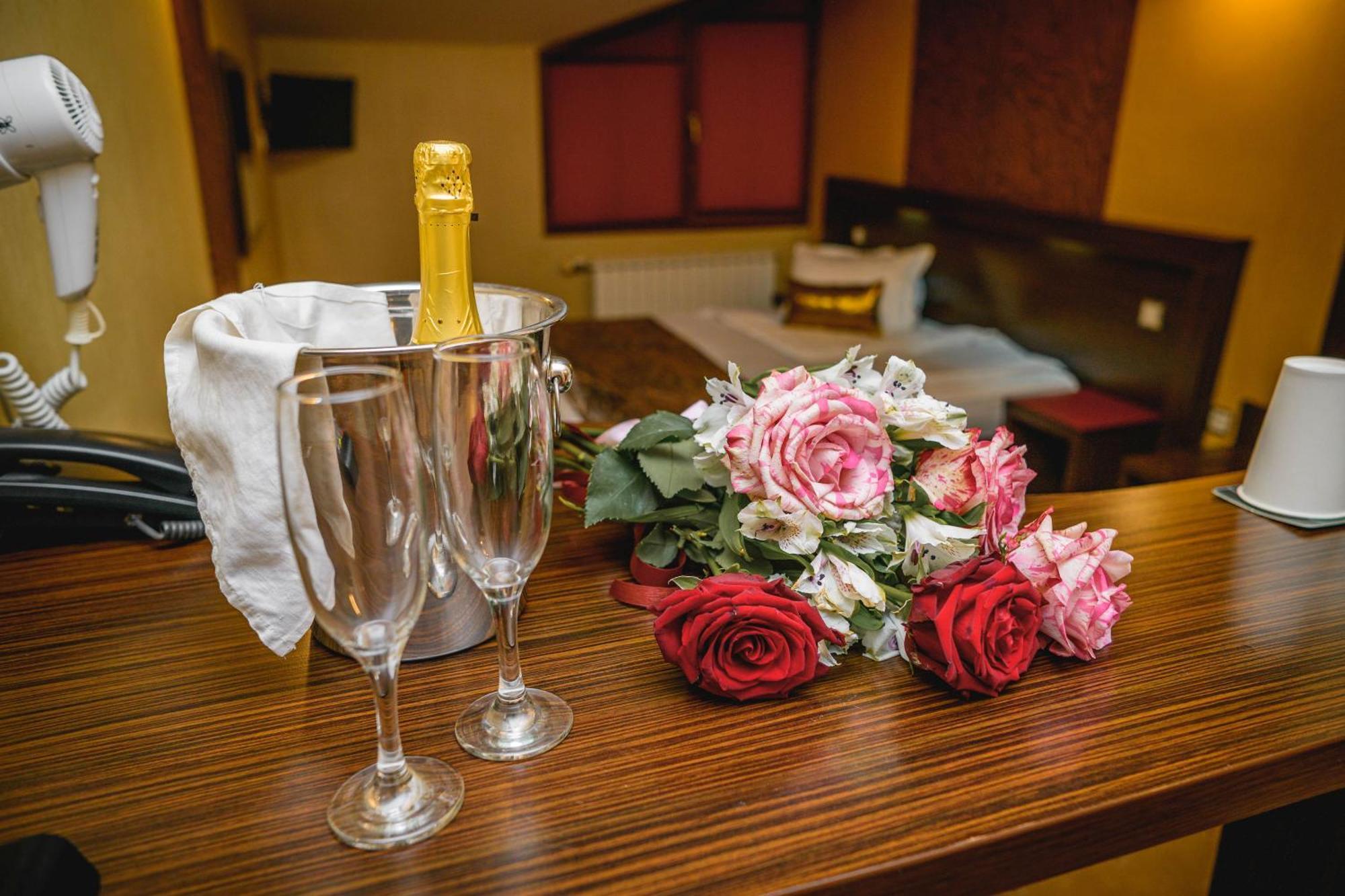 Hotel Eleganza Family - Free Parking Sofia