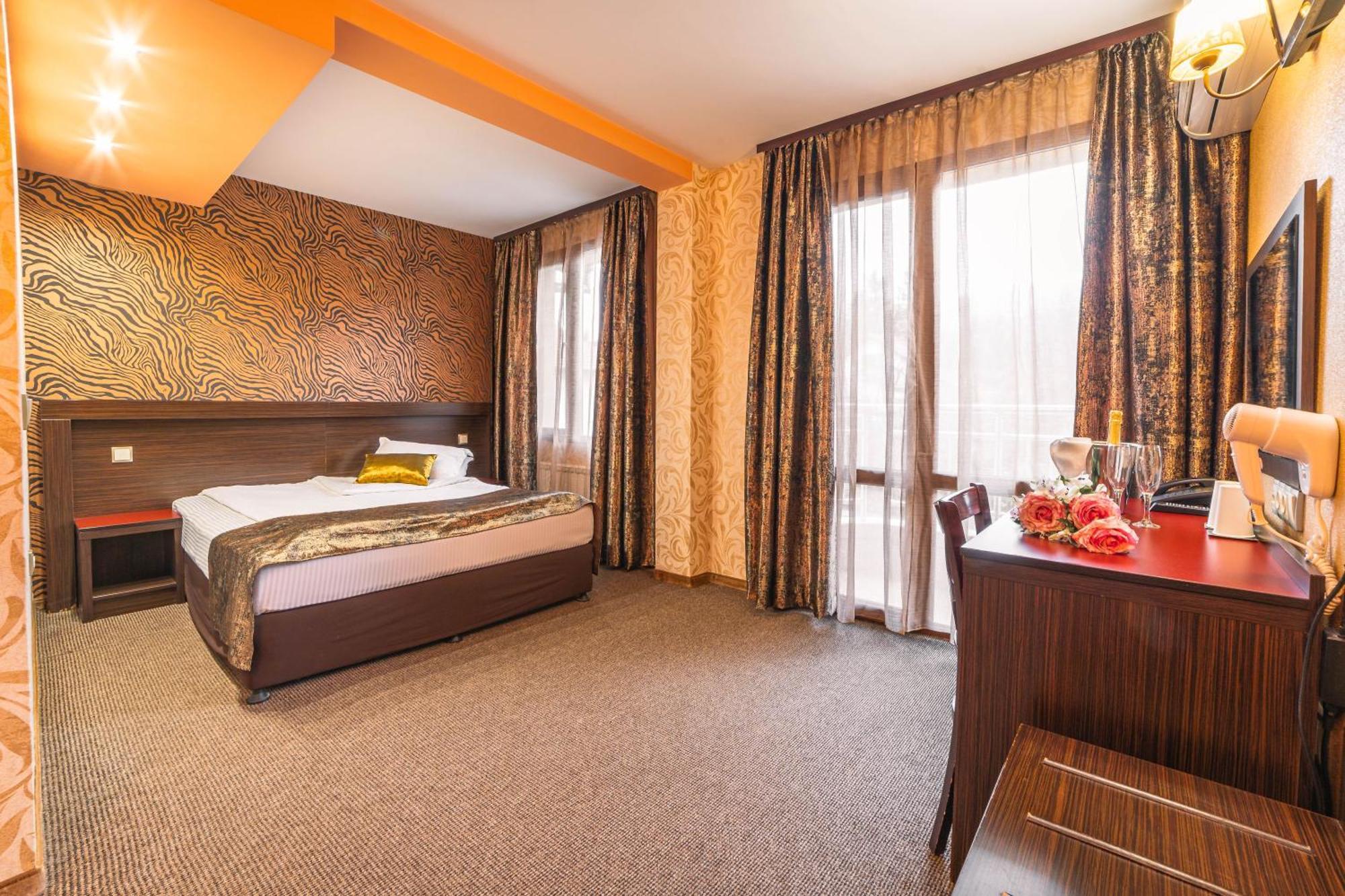 Eleganza Family - Free Parking Hotel