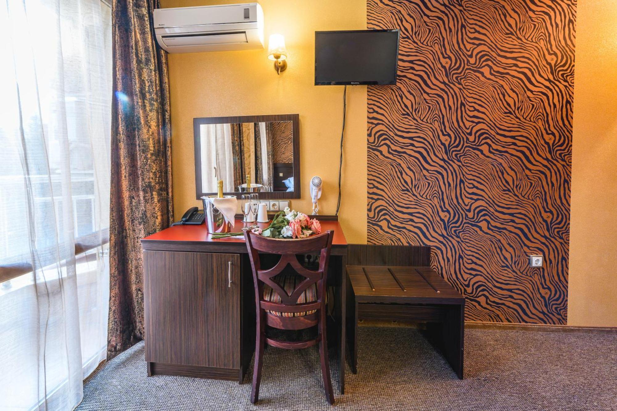 Eleganza Family - Free Parking Hotel 2*